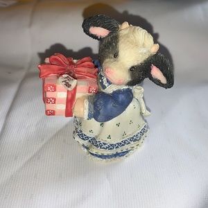 Mary moo moo